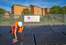 Сонячні панелі в Мерсісайді: курс на “зелену” енергію і нульові викиди до 2040 року