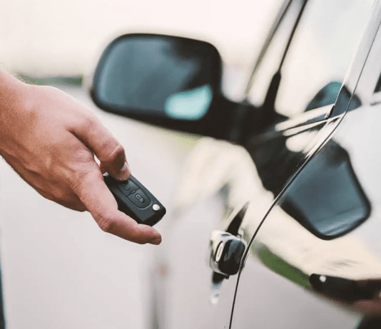 Услуги автослесаря в Ливерпуле: профессиональные решения для владельцев автомобилей