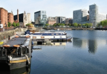 Очищення старих доків у Ліверпулі – як місто повертає воду до життя